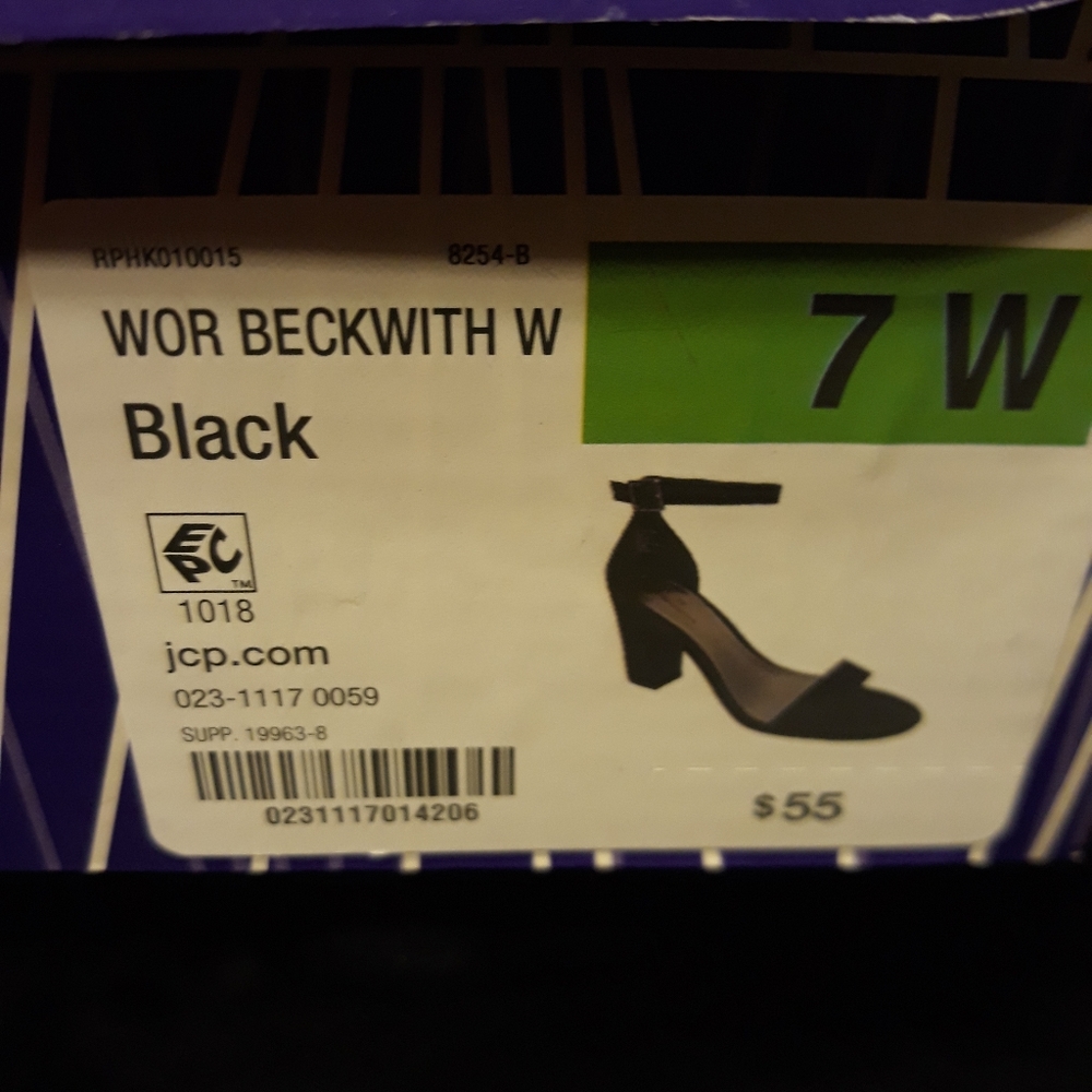 Shoes - Picture 3 of 4